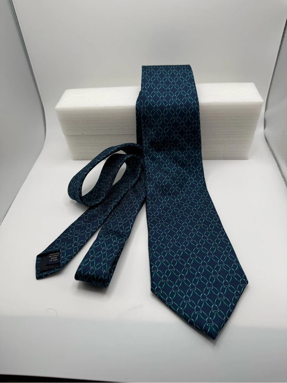 Brooks Brothers Silk Luxury Tie Chain Blue & Teal Pattern NWT